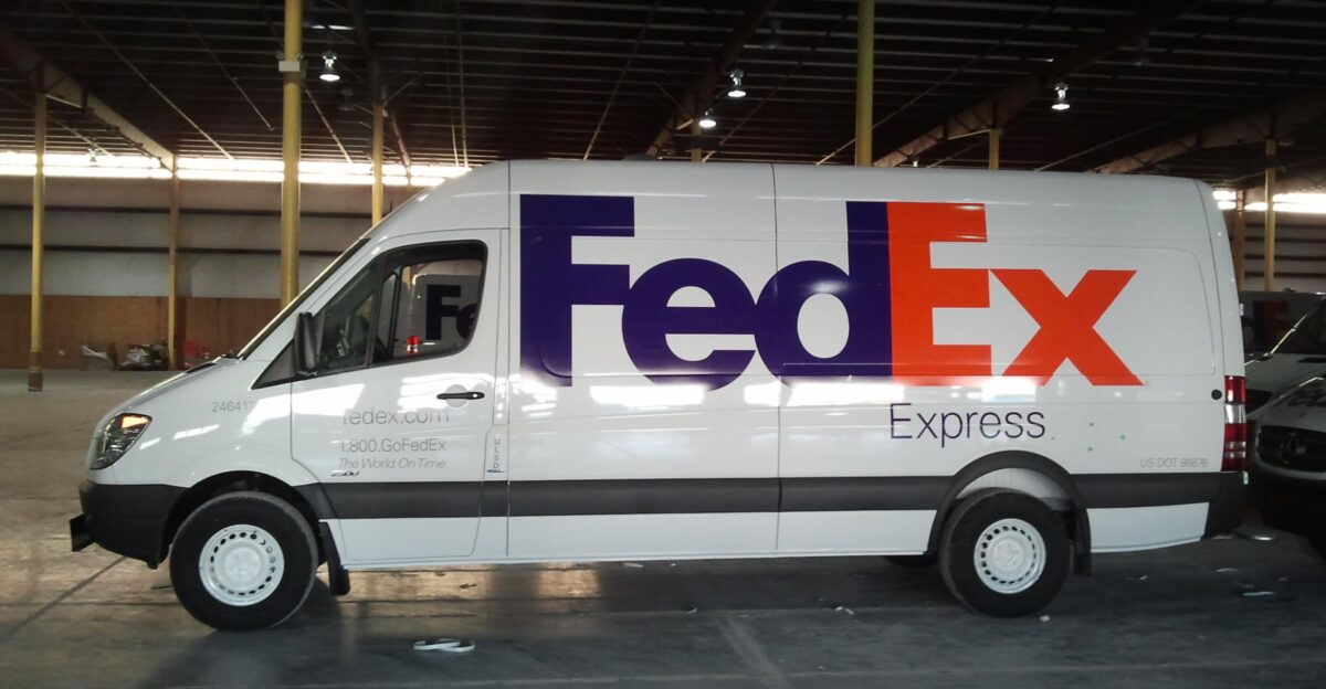 Successfully Completed 4500 Unit Fleet for FedEx - Capital Wraps