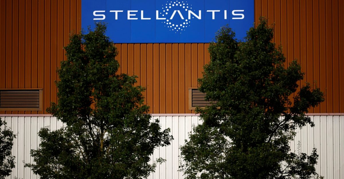 Stellantis pauses retooling at Canada factory slated to build Jeep
