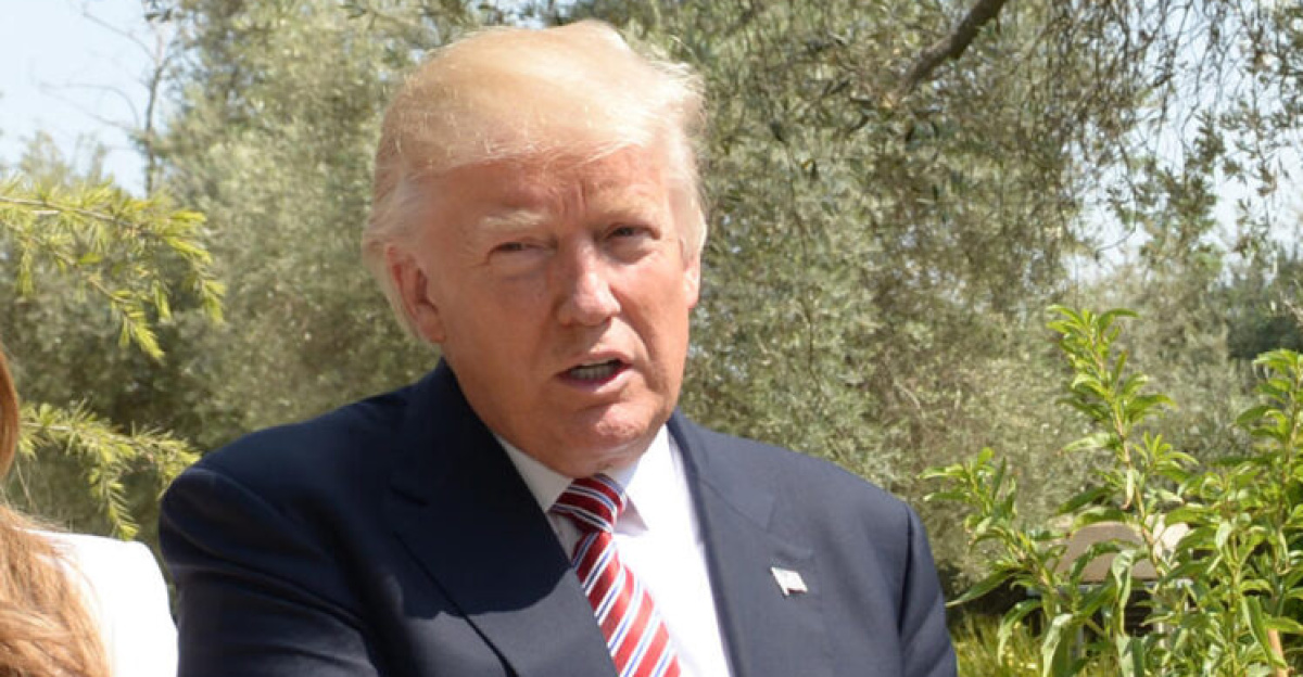 President of Israel Reuven Rivlin and his wife Nechama, and the President of the United States Donald Trump and his wife Melania, in the garden of Mishkan HaNassi, the official residence of the President of Israel in Jerusalem