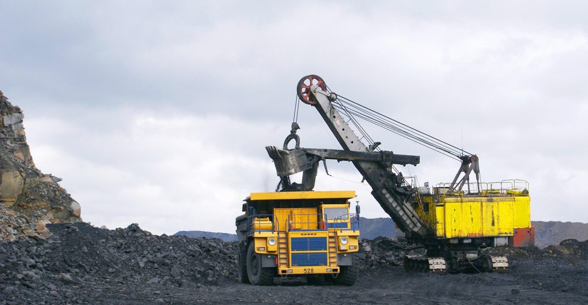 industry dumper minerals coal giant size belaz car wallpapers car excavator work russia siberia coal mining