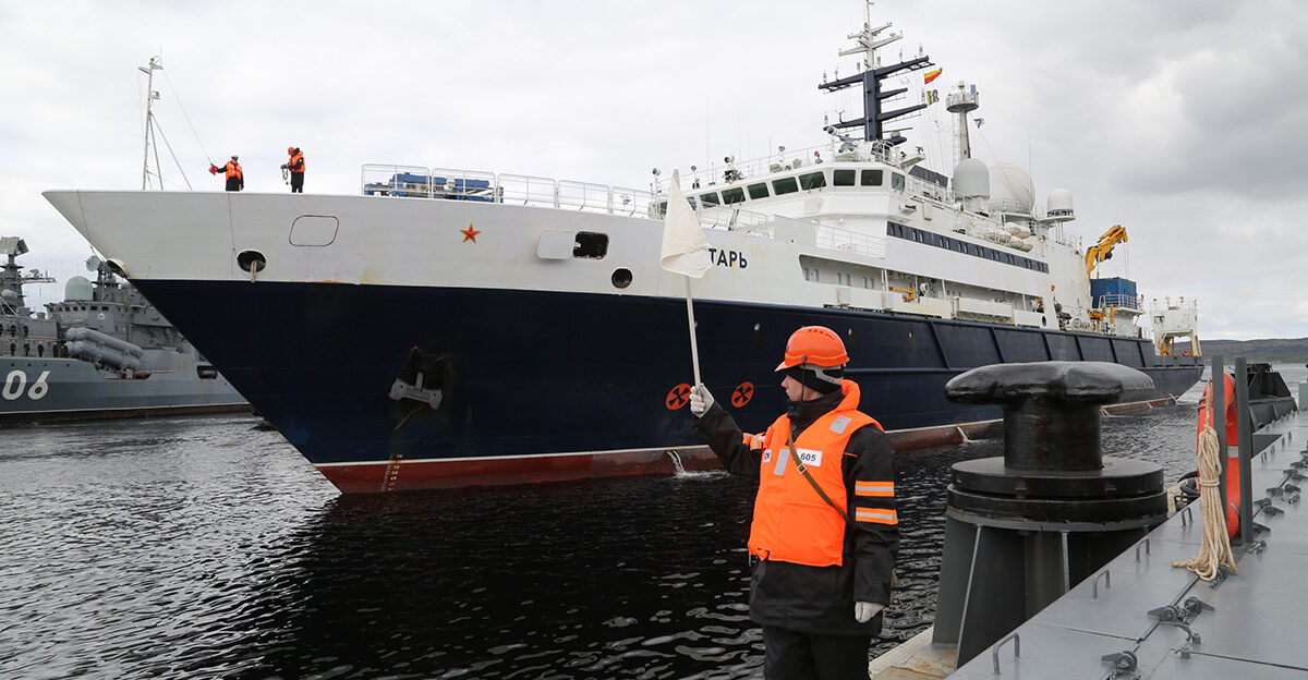 Yantar research vessel